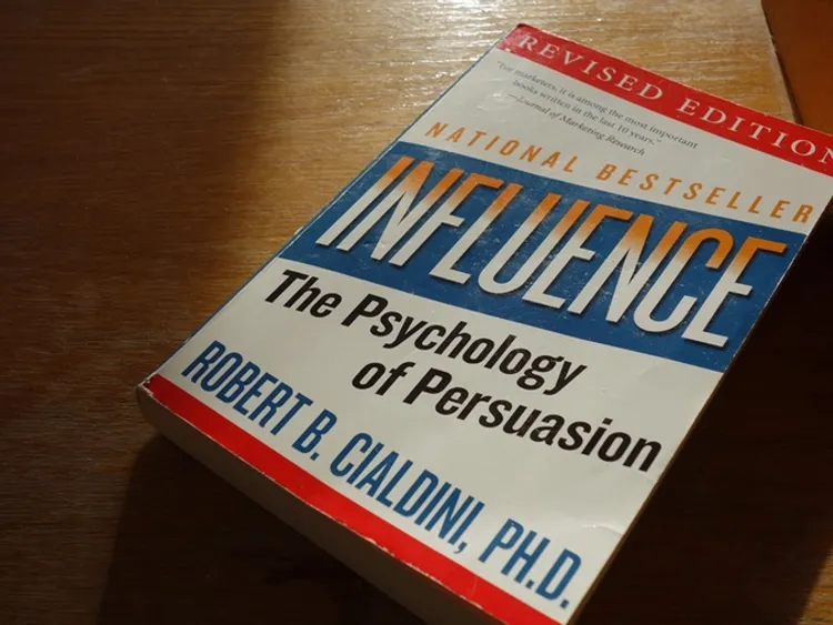 How to use Cialdini’s Influence Factors in your Website